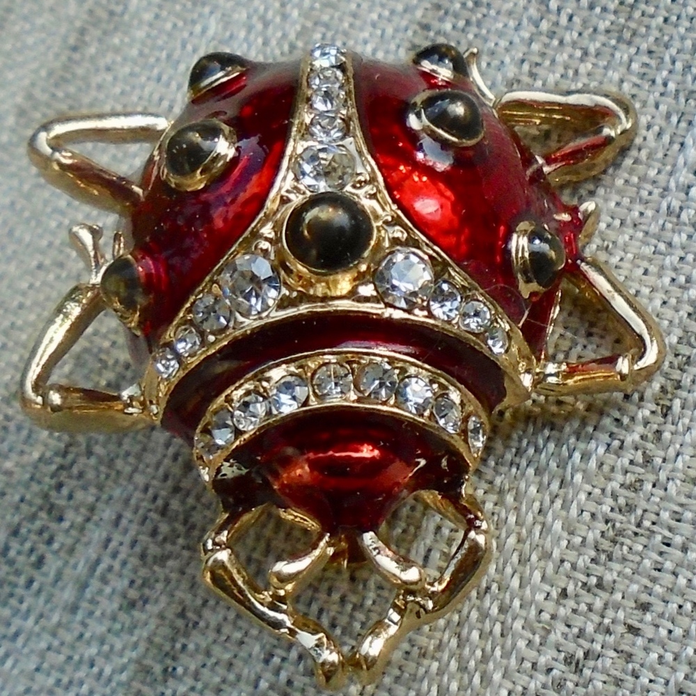 Enamel & Crystal  Ladybug Pin/Brooch  Beautiful Detailing with gold color metal